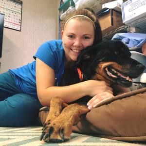 Meet your Posher, Danielle